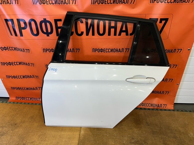 Дверь боковая BMW