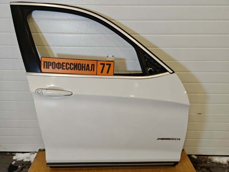 Дверь боковая BMW